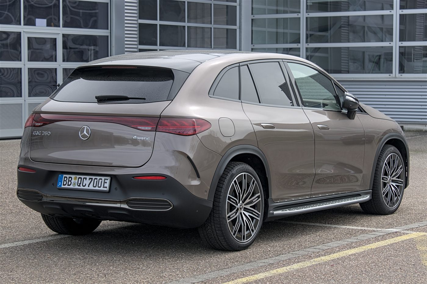 2024 Mercedes-Benz EQE SUV 350+ AMG Line — photo 3
