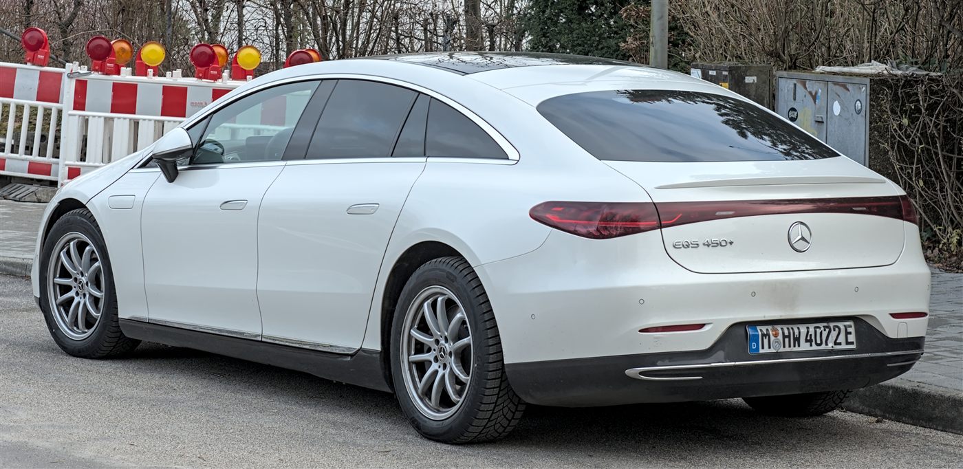 2026 Mercedes-Benz EQS 450+ Premium — photo 2