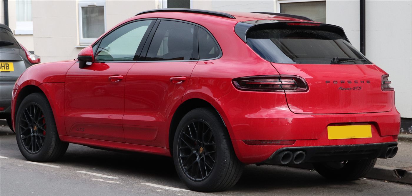 2026 Porsche Macan Electric 4S — photo 2