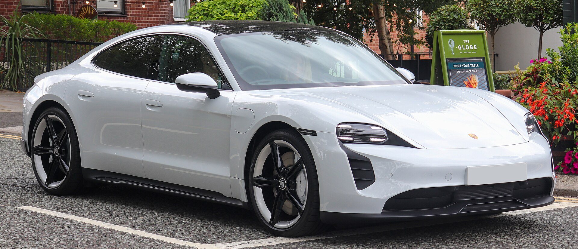 2025 Porsche Taycan