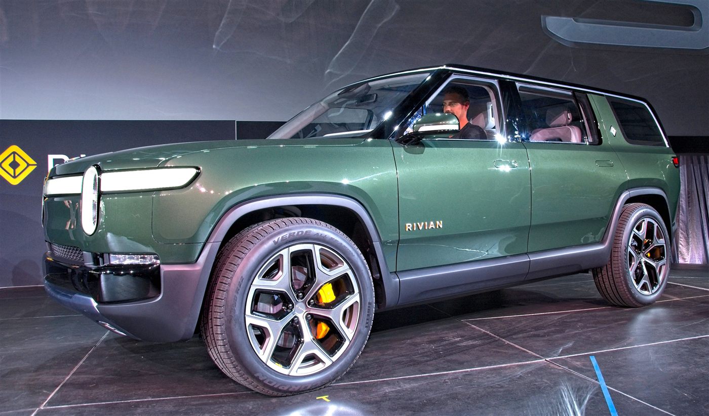 2025 Rivian R1S Adventure Quad-Motor — photo 2