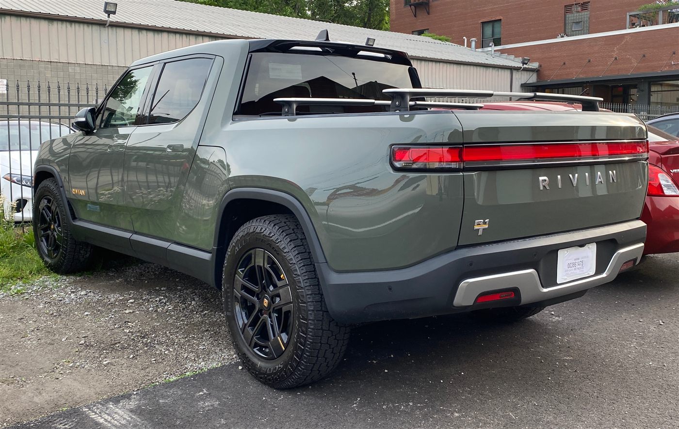 2025 Rivian R1T Adventure Quad-Motor — photo 2